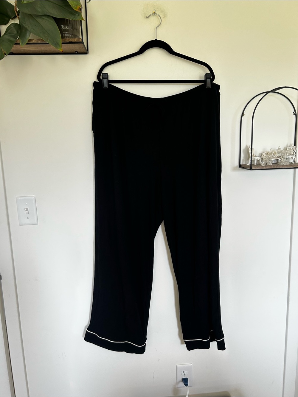 NWOT State of Day Black White Button Up Long Sleeve Pant Pajama Set Plus Size 3X - Picture 4 of 8